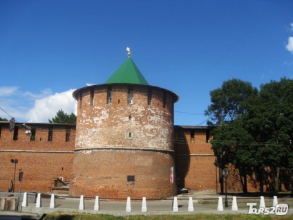 Nizhny Novgorod Istorie Kremlin, turnuri, clădiri