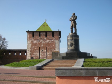 Nizhny Novgorod Istorie Kremlin, turnuri, clădiri