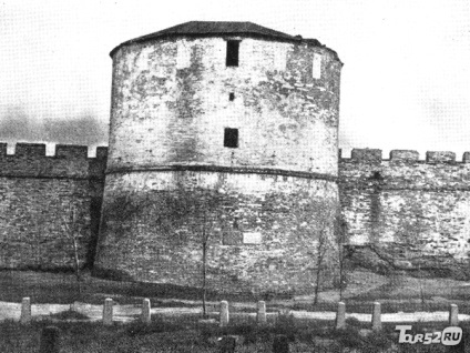 Nizhny Novgorod Istorie Kremlin, turnuri, clădiri