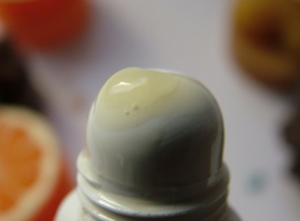 Áttekintés ajak balzsamok (üvegekbe van szükség) Áttekintés ajak balzsamok