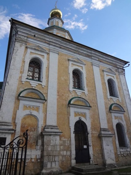 Az orosz városokban (Vladimir Nagyboldogasszony székesegyház) Az orosz városok