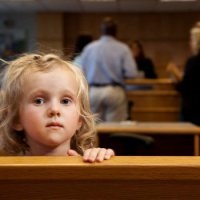 A gyermekek jogai, aki, hogy megvédje őket a bíróságon