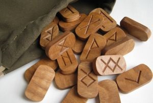 Compilarea, marcarea și tăierea corectă a formulelor de ruină (runescripts), a legăturilor de tip runic și