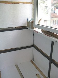 Javítás erkélyek kezük, hogyan lehet a célba a szoba és konyha erkéllyel