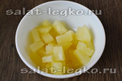 Salata cu pui, ananas si portocala, reteta