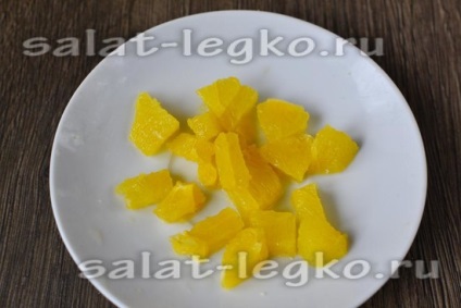 Saláta csirke, ananász és narancs, recept
