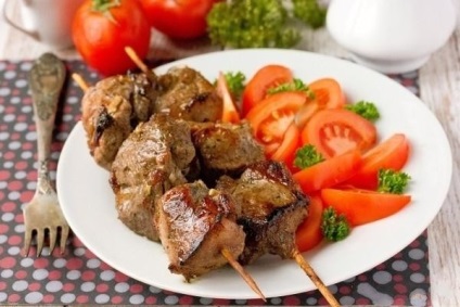 Shish kebab în cuptor pe frigarui, în borcan, mâncăruri retete cu fotografie