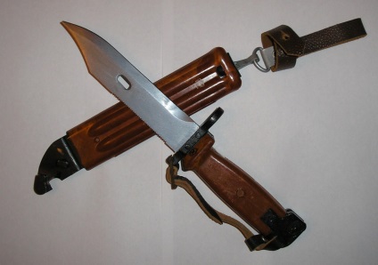 Bayonet-cuțit la mitralieră akk și ak 74