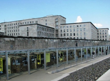Topografia terorii este un muzeu care amintește de crimele naziștilor