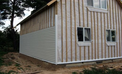 Instalarea peretelui cu mâna ta pe casa din lemn procesul de instalare