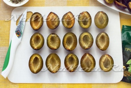 Aszalt szilva a sütőben a téli recept fényképpel (téli) Aszalt szilva a sütőben a téli recept egy fotó