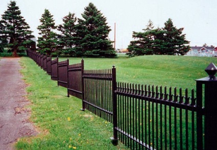 Garduri pe piloți șurub, cum să instalați în mod corespunzător un astfel de gard, instalarea de piloți, tehnologie de instalare