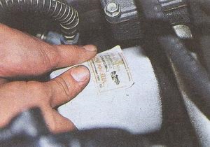 Înlocuirea filtrelor de ulei și ulei pe vehiculele cu gaz 31105 cu motorul zmz 406