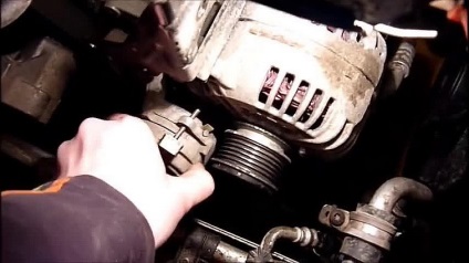 Înlocuirea centurii de alternator și a dispozitivului de tensionare a pantofului octavia a5 motor 1