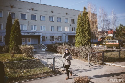 Locuitorii din Senyți sunt nemulțumiți că sunt trimiși la un spital pentru copii din Borovlyany, deși există o treime
