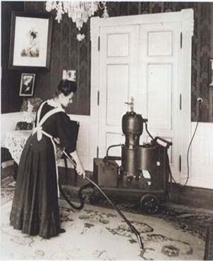 Unitatea cu pompa a fost transportată de cai - acum 115 ani au inventat o zi de aspirator