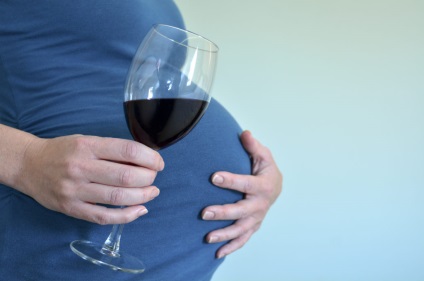 Alcoolul la începutul sarcinii, înainte de întârziere