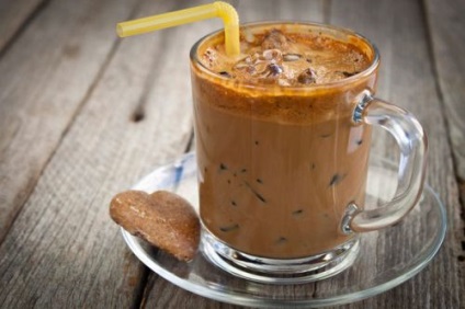 Retete de gheata-cafea, cum sa faci si sa prepari o bautura