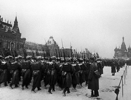 Frenzy de Hitler ca o paradă din 1941 Stalin a batjocorit fasciștii