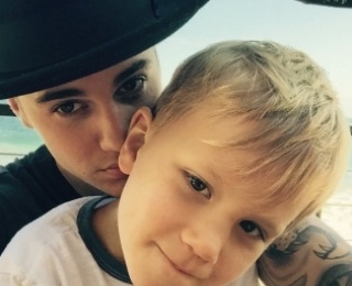 Dragostea nemărginită a lui Justin Bieber își petrece tot timpul cu fratele său mai mic