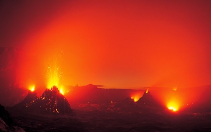 Мъжът, който фотографира вулкани са забавни!