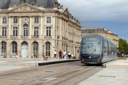 Mi a teendő Bordeaux város (Bordeaux mászni a tetején) Mi a teendő Bordeaux város