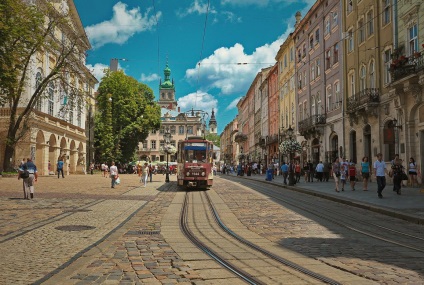 Hogyan lehet eljutni Lviv Kijev menetrend a vonatok, repülőgépek, buszok, mikrobuszok