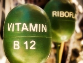 Hogyan kell használni a B12-vitamin a haj ampullák, maszkok, alkalmazás vélemények