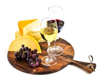 Ce fel de vin se potriveste brânzei