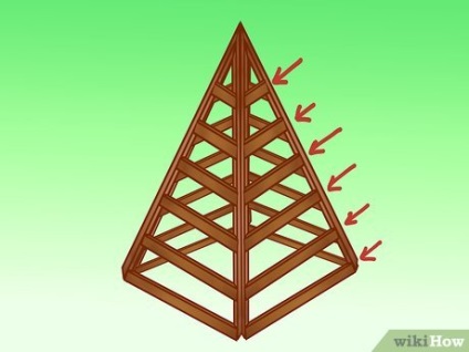 Cum se construiește o grădină din lemn sub forma unei piramide