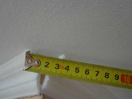 Cum să lipiți corect instrucțiunile de tavan pentru plafon cu fotografii pas cu pas încorporate