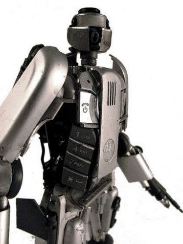 Cum sa faci un robot de la un motorolla de telefon »roboti proprii maini