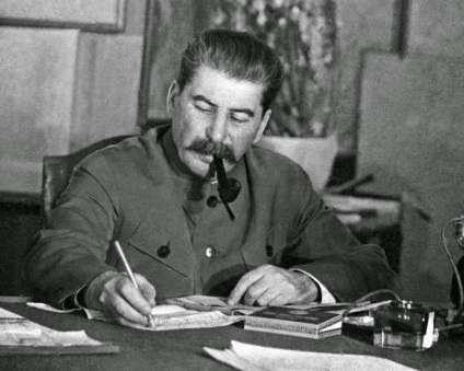 Cum a ajuns Stalin la putere