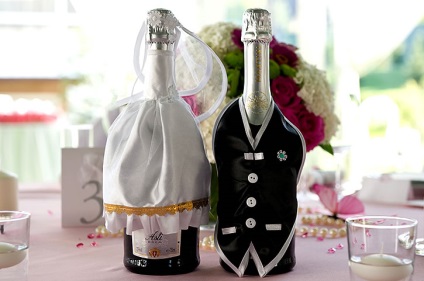 Cum să decorezi o sticlă de șampanie pentru o nuntă cu fotografia ta