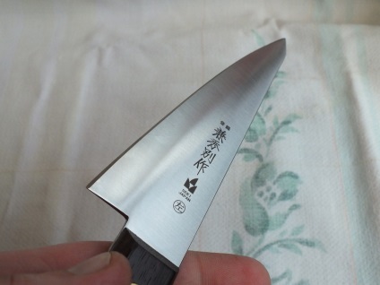 Cum producătorii japonezi își strâng cuțitele