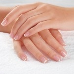 Cum de a proteja pielea mâinilor în timpul iernii, secretul frumuseții