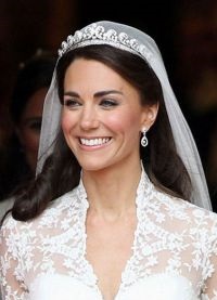 Kate Middleton avea voie să poarte o diademă a prințesei Diana