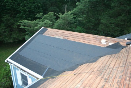 Mikor és hogyan fedezi a tető tetőfedő anyag