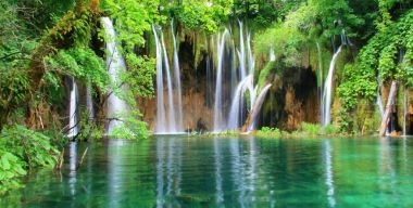 Élő vízesések képernyővédő Természet (Nature) Élő vízesés képernyővédő természet