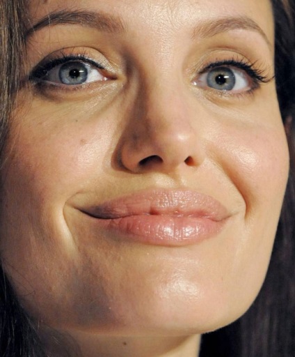 Make-up stele Angelina Jolie