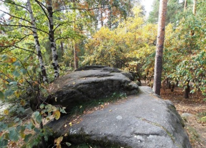 Megalitele din Ekaterinburg - corturi de piatră din Lacul Shartash