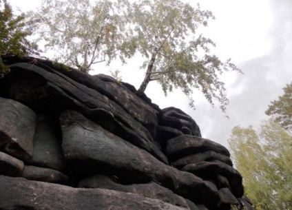 Megalitele din Ekaterinburg - corturi de piatră din Lacul Shartash
