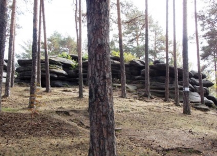Megalitele din Ekaterinburg - corturi de piatră din Lacul Shartash