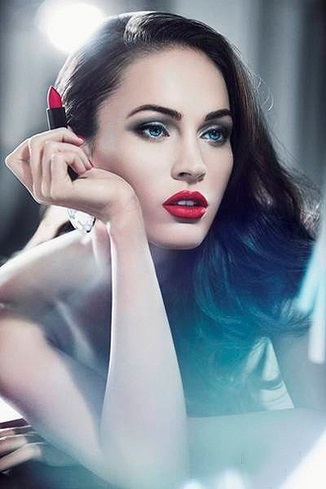 Megan Fox actrita machiaj pe - glob glob de aur 2011, sfaturi vechi, frumusete, tatler - revista despre