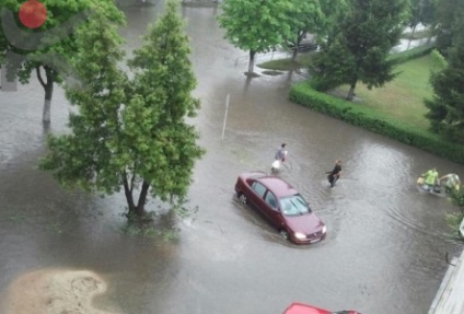 A rendőrség elemzi a gyilkos a lakókocsi