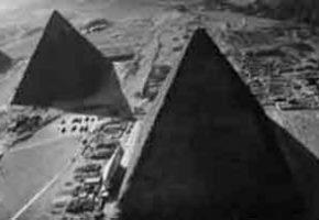 A misztikus tapasztalat Bonaparte Napóleon a Gízai piramisok