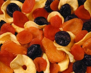 Este posibil să mâncați fructe uscate atunci când pierdeți în greutate?