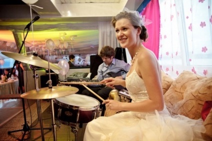 Zenészek egy esküvő - menyasszony és a vőlegény - ötletek egy esküvő - esküvői ragyogó