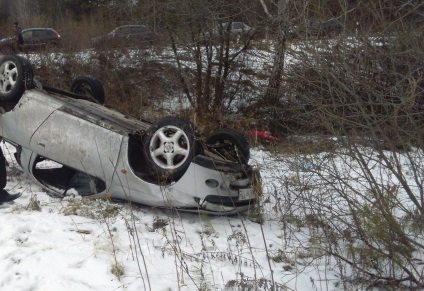 Pe autostrada Sverdlovsk, cortegul de nuntă a intrat într-un accident mortal