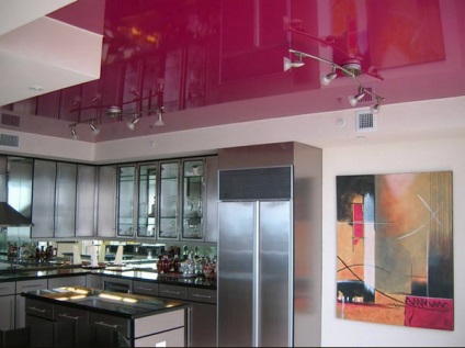 Photo Stretch mennyezetek a konyhák számára, javítási és építőanyagokat a lakások és villák